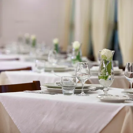 מלון Panorama Palace 4*