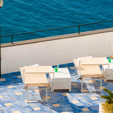 מלון Panorama Palace 4*