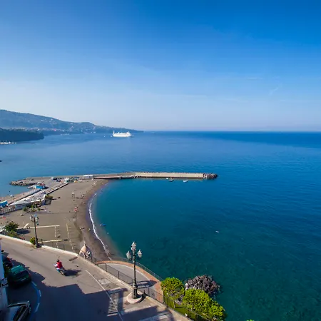 Panorama Palace 4* מטה