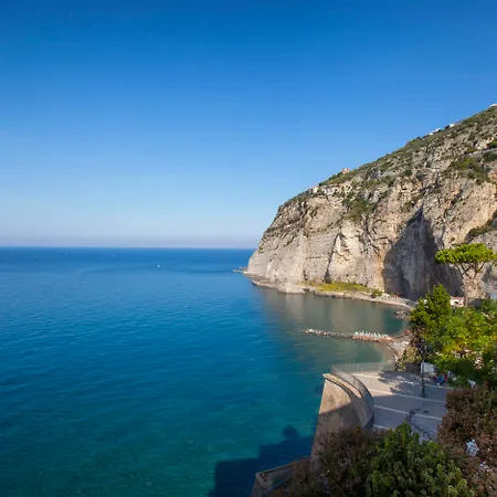 Panorama Palace 4* מטה