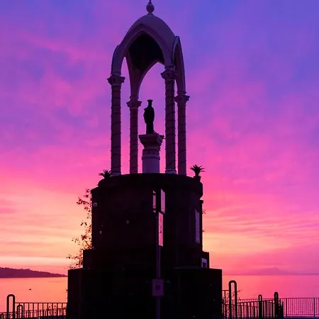 Panorama Palace מלון