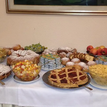 מלון Panorama Palace 4*